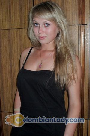 151051 - Anastasia Age: 32 - Russia