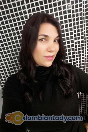176033 - Adriana Age: 46 - Colombia