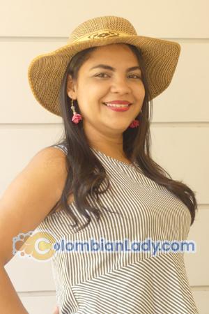 185158 - Ibis Age: 45 - Colombia