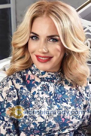 186749 - Laura Age: 56 - Ukraine