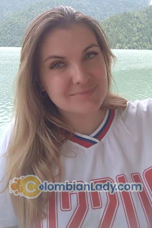 188520 - Elena Age: 39 - Russia