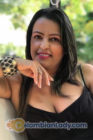 189474 - Nayivi Age: 49 - Colombia