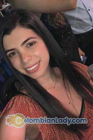 195904 - Laura Age: 30 - Colombia