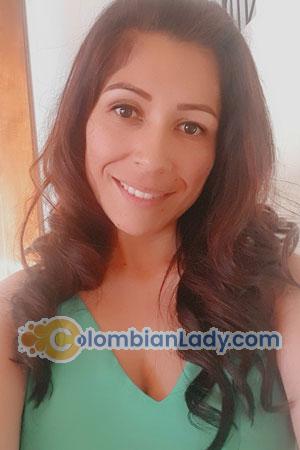 199852 - Adriana Age: 42 - Colombia