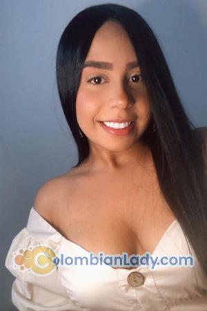 200411 - Melissa Age: 24 - Colombia