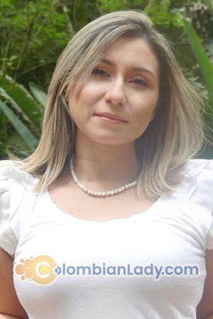 200419 - Natalia Age: 34 - Colombia