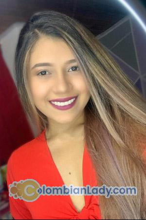 201720 - Grey Age: 22 - Colombia