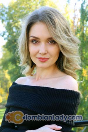 202147 - Yuliya Age: 42 - Ukraine