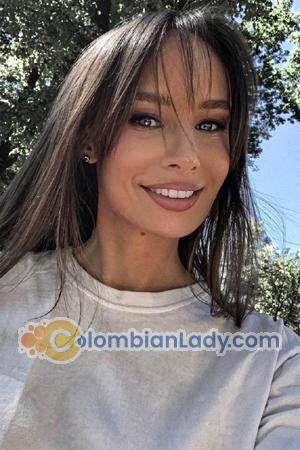 203334 - Alena Age: 33 - Russia