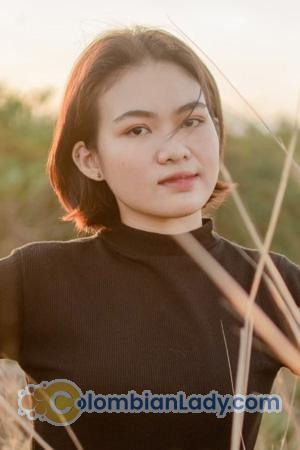 203394 - Titinan Age: 23 - Thailand