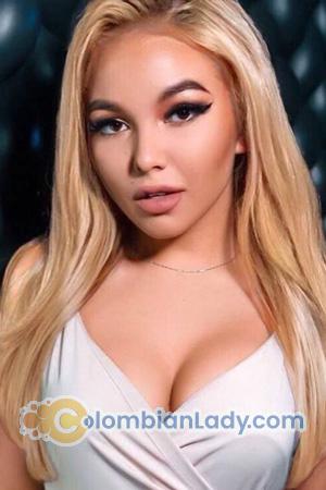 203453 - Elmira Age: 25 - Russia