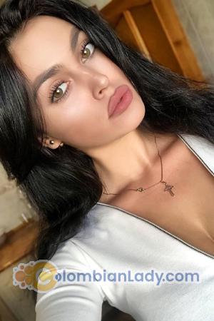 204107 - Larisa Age: 25 - Ukraine