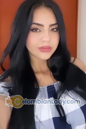 204339 - Laura Age: 26 - Colombia