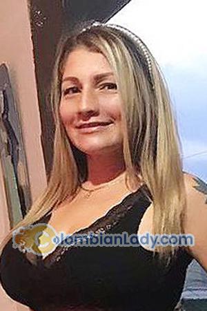 205106 - Angie Age: 43 - Costa Rica