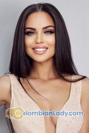 206813 - Anna Age: 27 - Russia