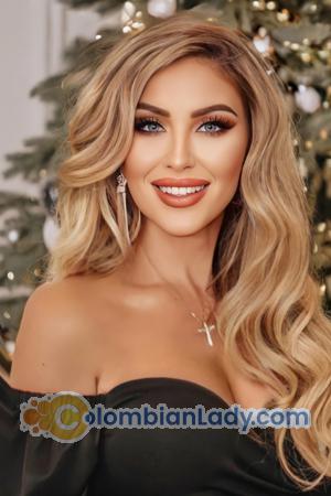 207892 - Victoria Age: 25 - Spain