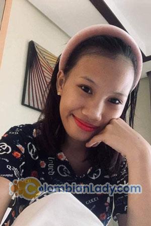 208880 - Ma. Aira Age: 21 - Philippines