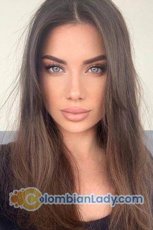 209178 - Mila Age: 32 - France