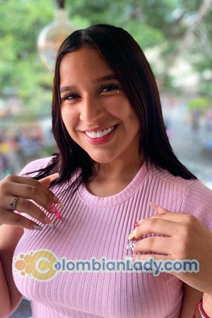 209663 - Yurani Age: 19 - Colombia