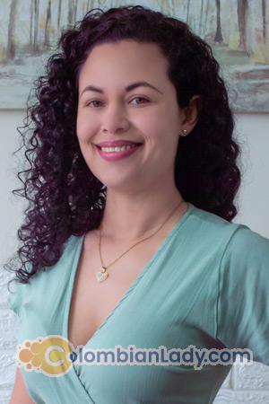 210532 - Judith Age: 38 - Peru