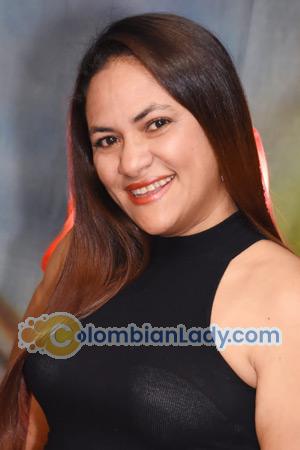 210913 - Arelcy Age: 46 - Colombia
