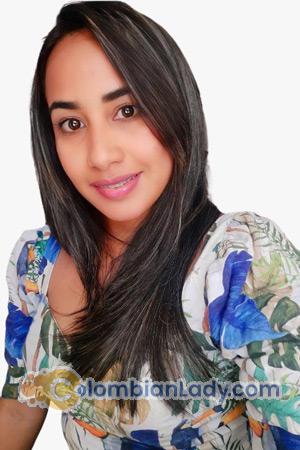 211147 - Carolina Age: 33 - Colombia