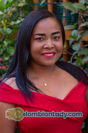 212401 - Zeuri Age: 35 - Colombia