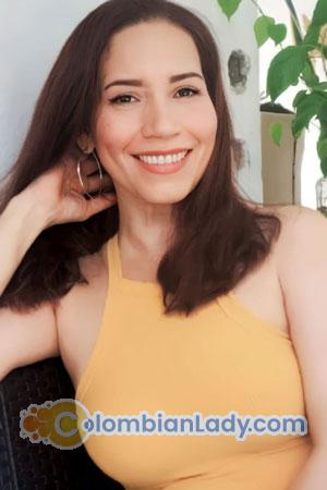 213230 - Yasmin Age: 50 - Colombia