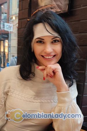 213497 - Svitlana Age: 43 - Ukraine