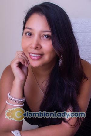 213875 - Estefani Age: 33 - Peru