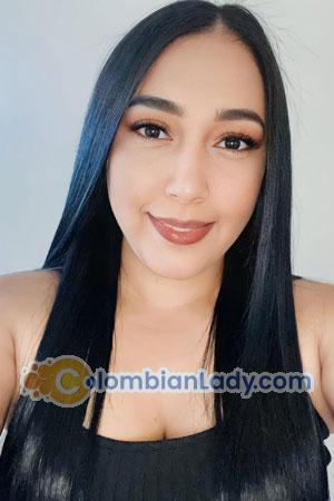 214160 - Yulieth Age: 32 - USA