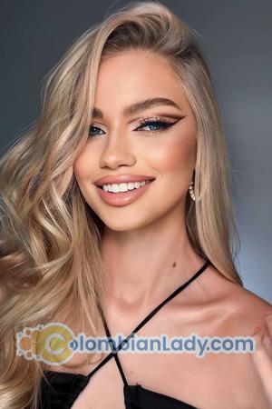 216764 - Alina Age: 18 - Ukraine