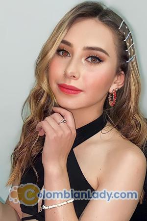 217032 - Valentina Age: 25 - Colombia