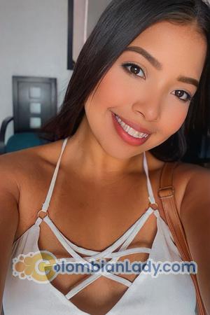 217745 - Liseth Age: 26 - Colombia