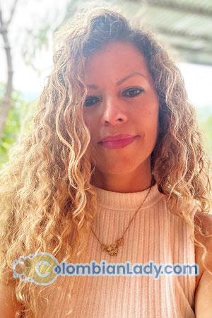 Ladies of Costa Rica