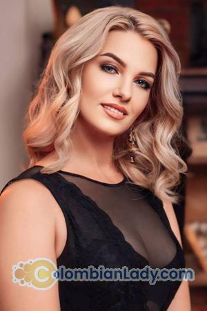 220301 - Olha Age: 45 - Ukraine