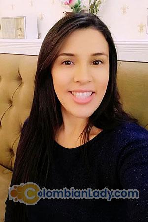 220331 - Laura Age: 40 - Costa Rica