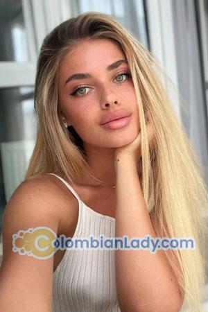 220372 - Alina Age: 28 - Ukraine