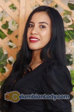 220399 - Alejandra Age: 28 - Colombia
