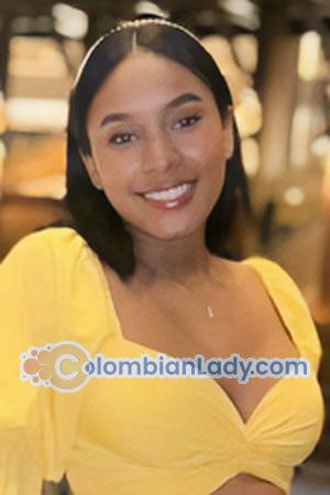 223107 - Johelis Age: 19 - Colombia