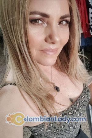 223113 - Maria Elizabeth Age: 51 - Costa Rica