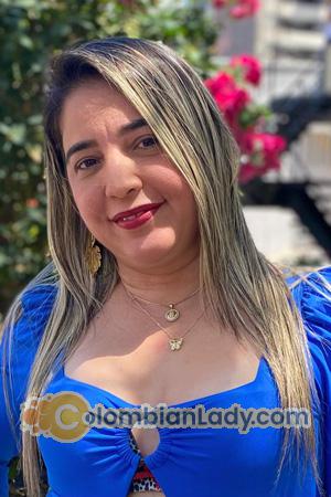 223127 - Monica Age: 43 - Colombia