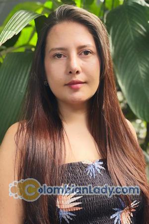 223424 - Tatiana Age: 28 - Colombia