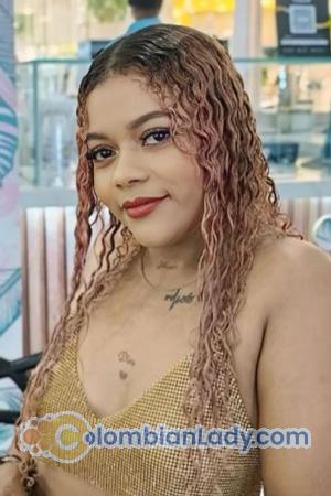 223532 - Yulieth Age: 33 - Colombia