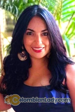 223715 - Iyaneth Age: 36 - Colombia