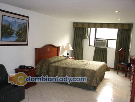 sexy-latin-women-031