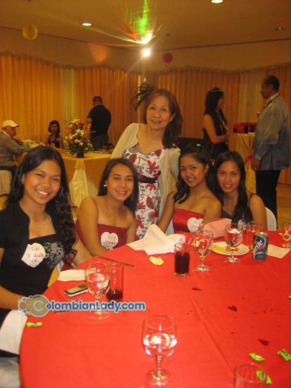 Philippine-Women-8621-1