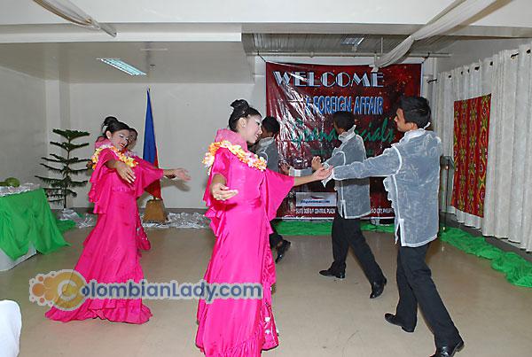 young-filipino-women-004