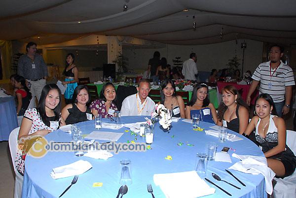 young-filipino-women-084